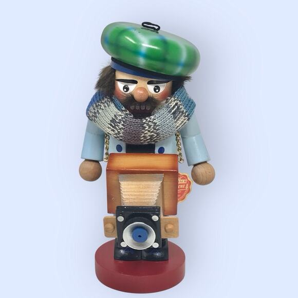 Steinbach Wooden Nutcracker Chubby Photographer Hand-Painted Christmas S1319 - Picture 9 of 12